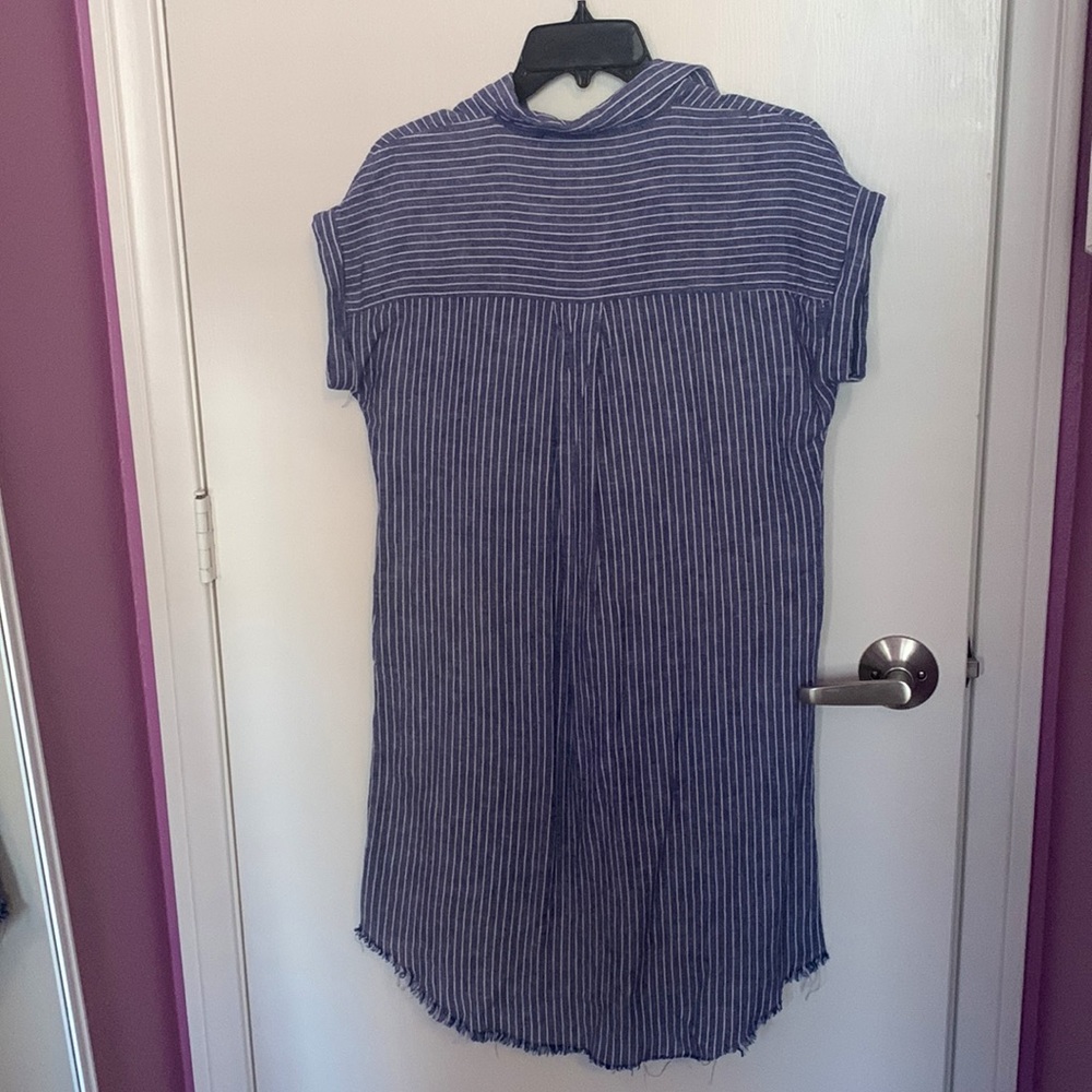 Dress - Picture 7 of 7